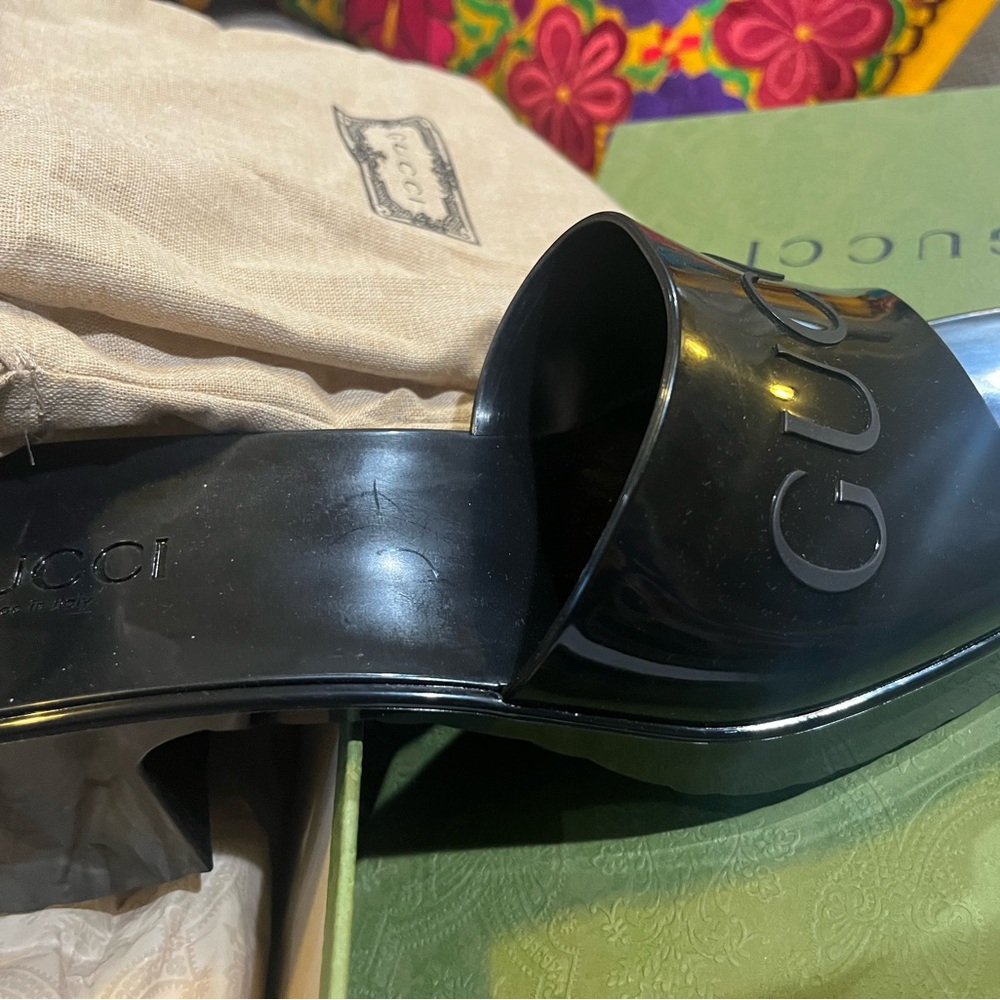 Gucci Women's Black Slide Sandals